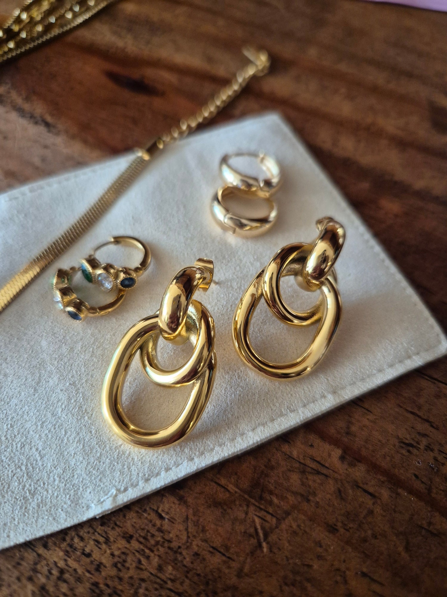 Aretes
